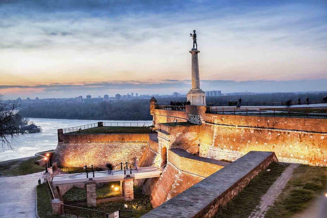 Supreme Palace Cube Belgrade Exterior photo